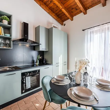 Hill Maranello, Vista E Relax